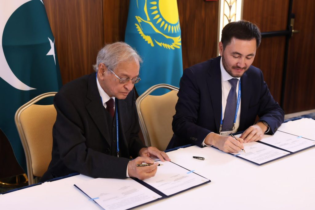 KazISS under the President of the Republic of Kazakhstan signed a Memorandum of Cooperation with Pakistan’s Center for International Strategic Studies